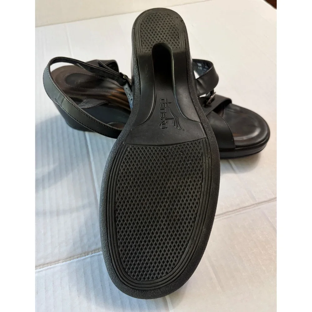 Dansko Black Leather Strappy Wedge Sandals Ankle Strap Made in Portugal Size 41
